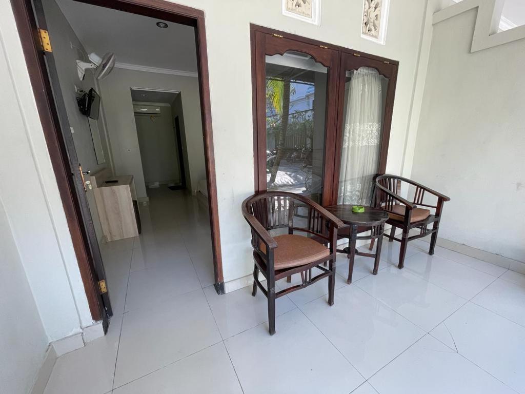Palm Garden Kuta Hotel Kuta  Exterior photo