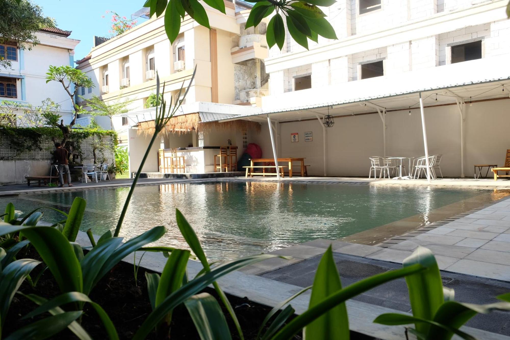 Palm Garden Kuta Hotel Kuta  Exterior photo